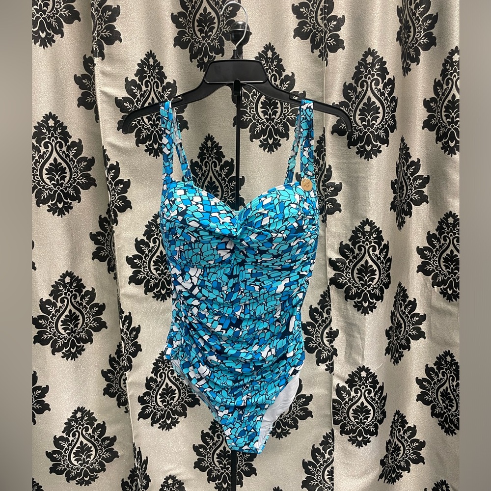 Woman’s NEW summer swimsuit